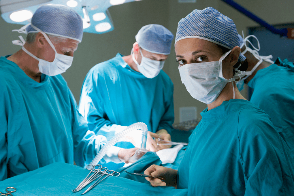 Chirurgie de remplacement articulaire pour l'arthrose